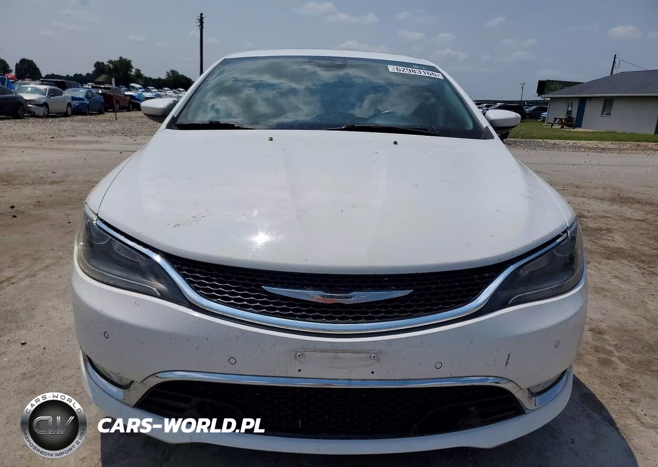 2015 Chrysler 200 C VIN:1C3CCCCG6FN661403 - 5