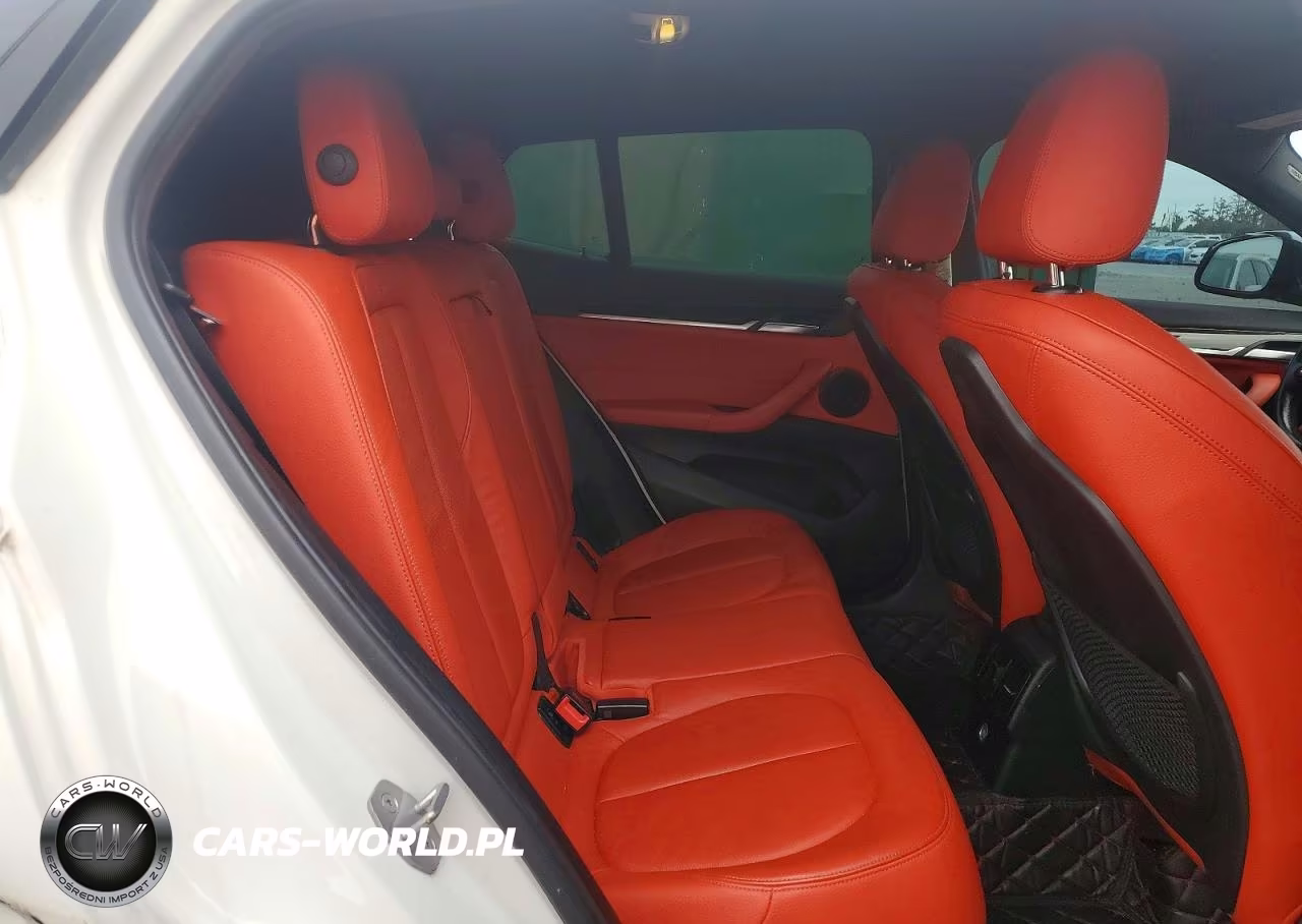 2018 BMW X2 Sdrive28I VIN:WBXYJ3C38JEJ83923 - 11