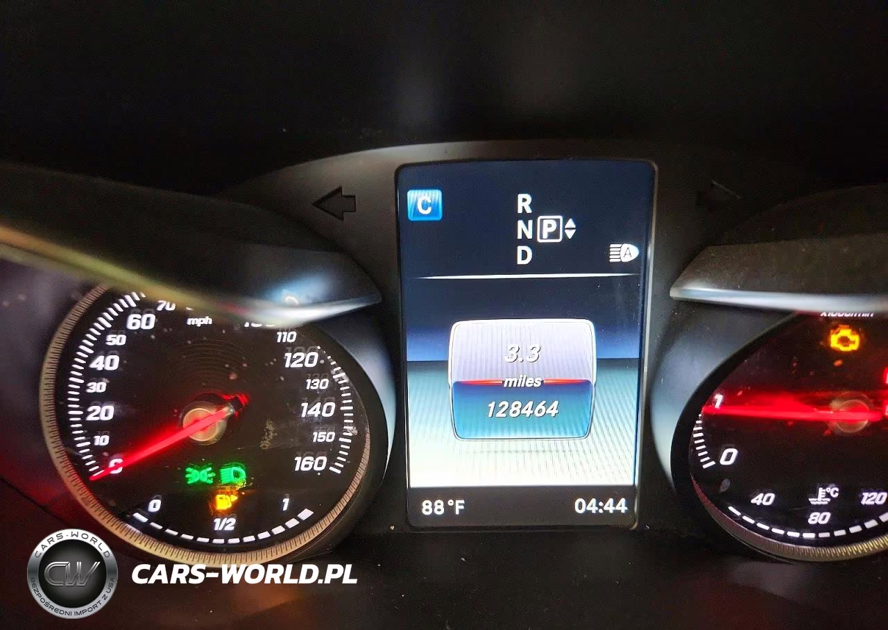 2015 Mercedes-Benz C 300 4Matic VIN:55SWF4KB5FU084839 - 9