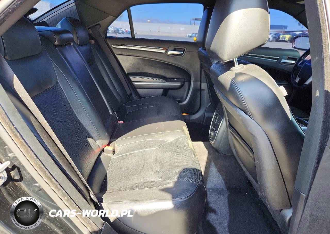 2013 Chrysler 300C VIN:2C3CCAET4DH675787 - 10