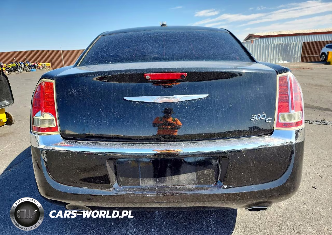 2013 Chrysler 300C VIN:2C3CCAET4DH675787 - 6