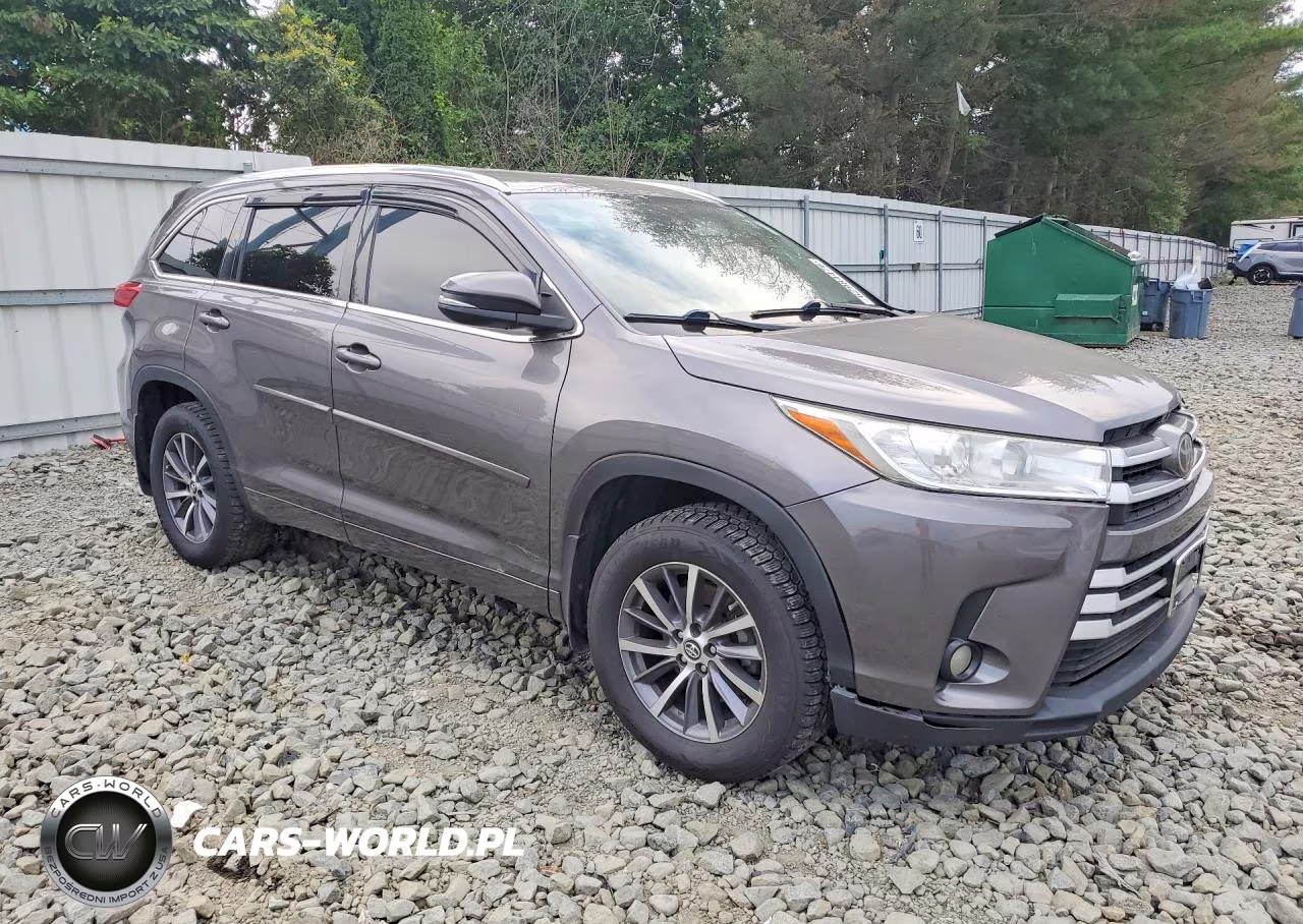 2017 Toyota Highlander Xle VIN:5TDJZRFH4HS415407 - 4