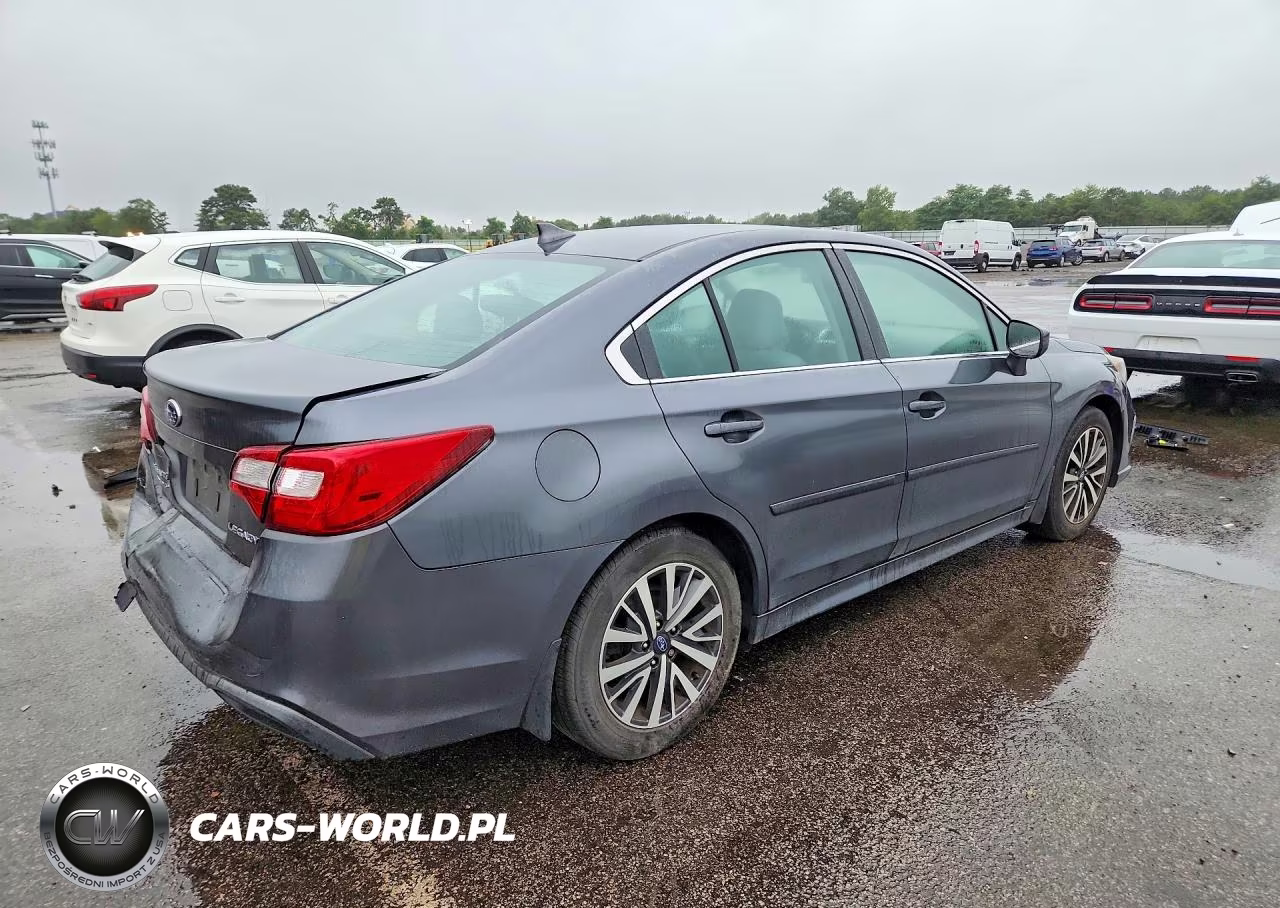2018 Subaru Legacy 2.5I Premium VIN:4S3BNAC62J3026874 - 3