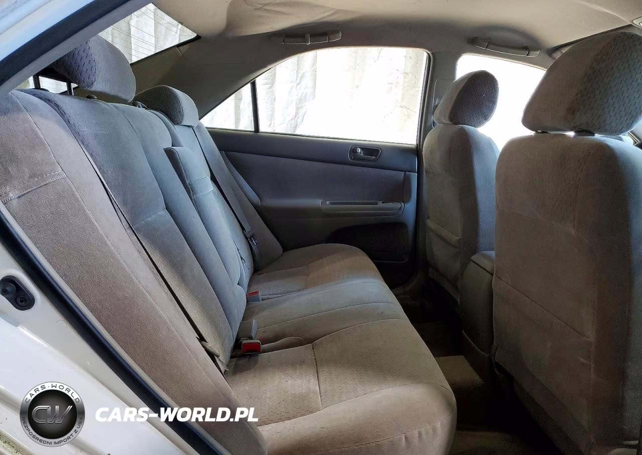 2002 Toyota Camry Le VIN:4T1BE32K42U038266 - 10