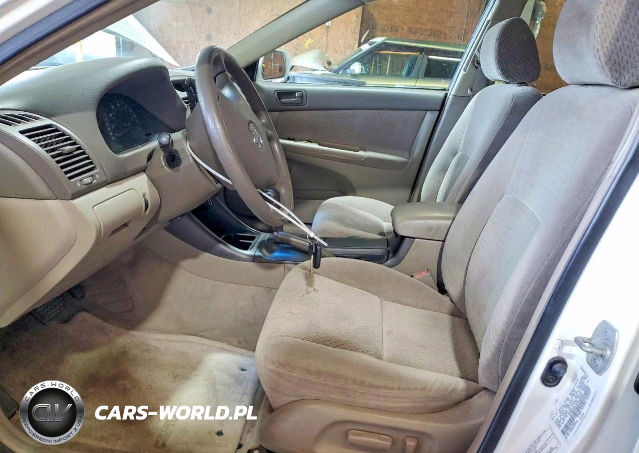 2002 Toyota Camry Le VIN:4T1BE32K42U038266 - 7