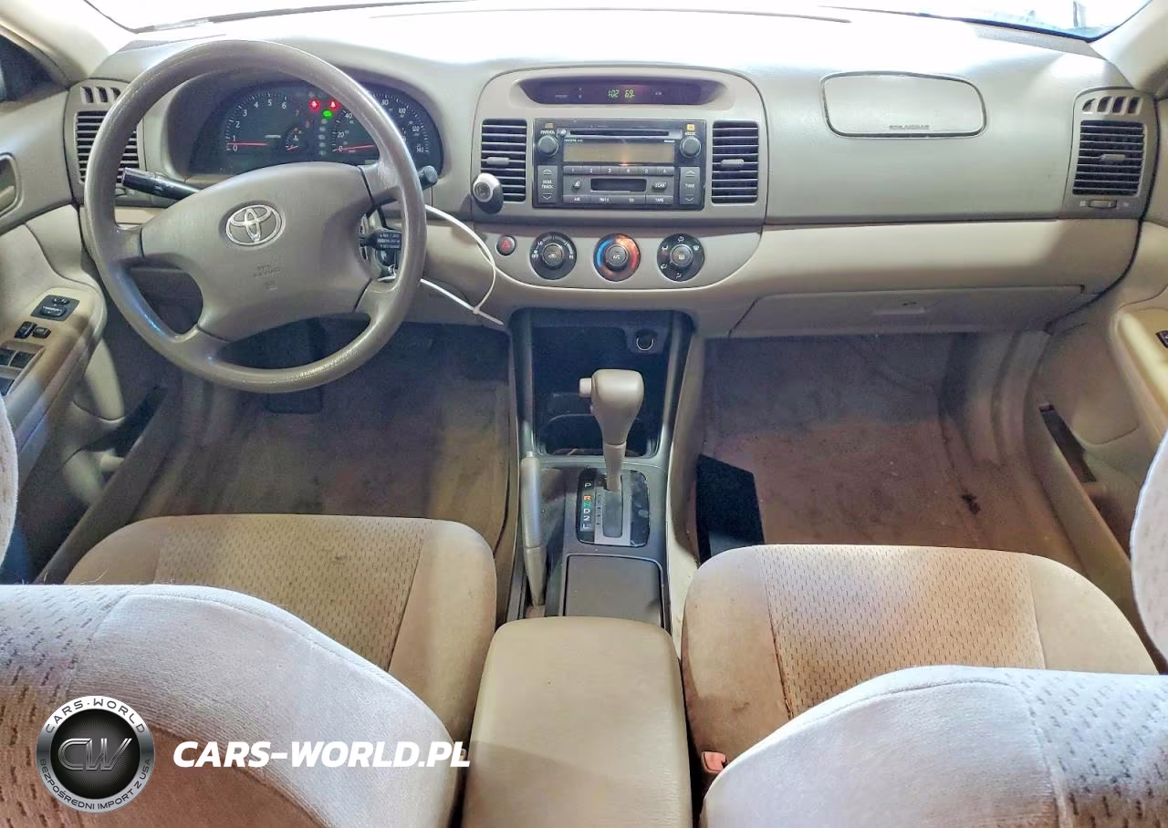 2002 Toyota Camry Le VIN:4T1BE32K42U038266 - 8