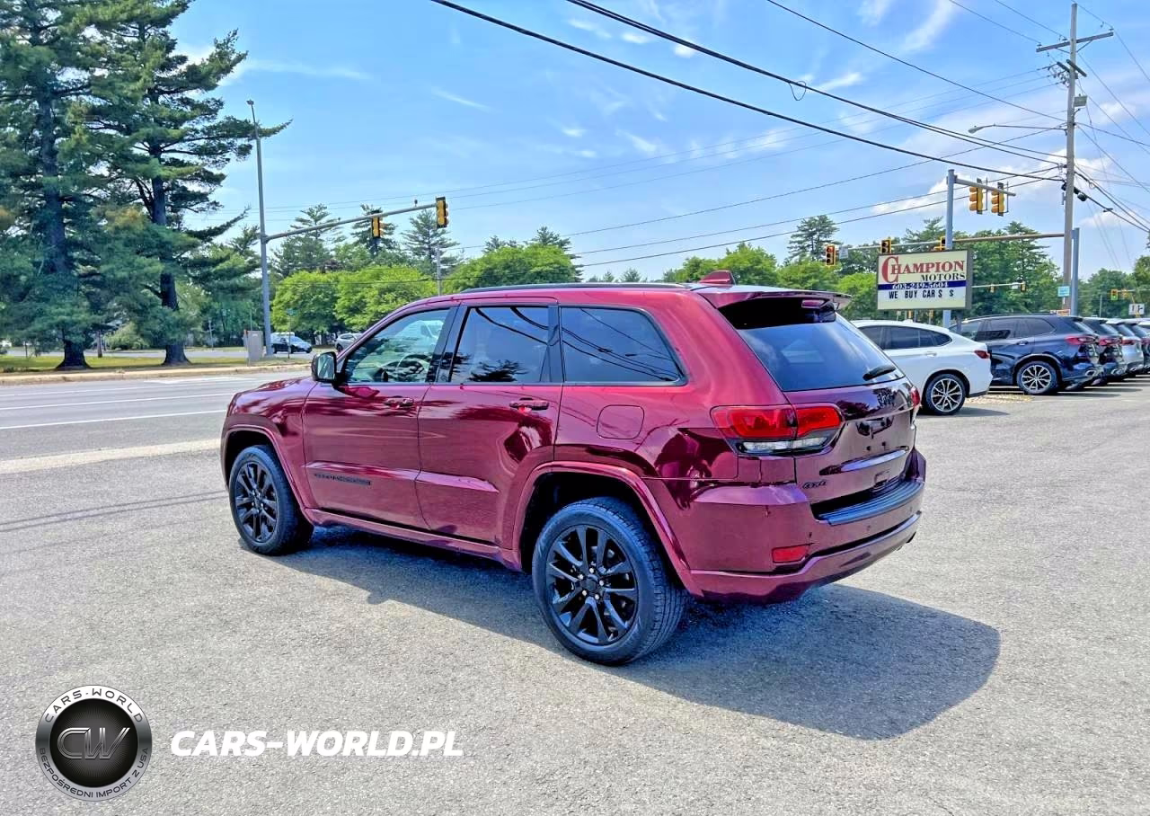 2021 Jeep Grand Cherokee Laredo VIN:1C4RJFAGXMC581014 - 3
