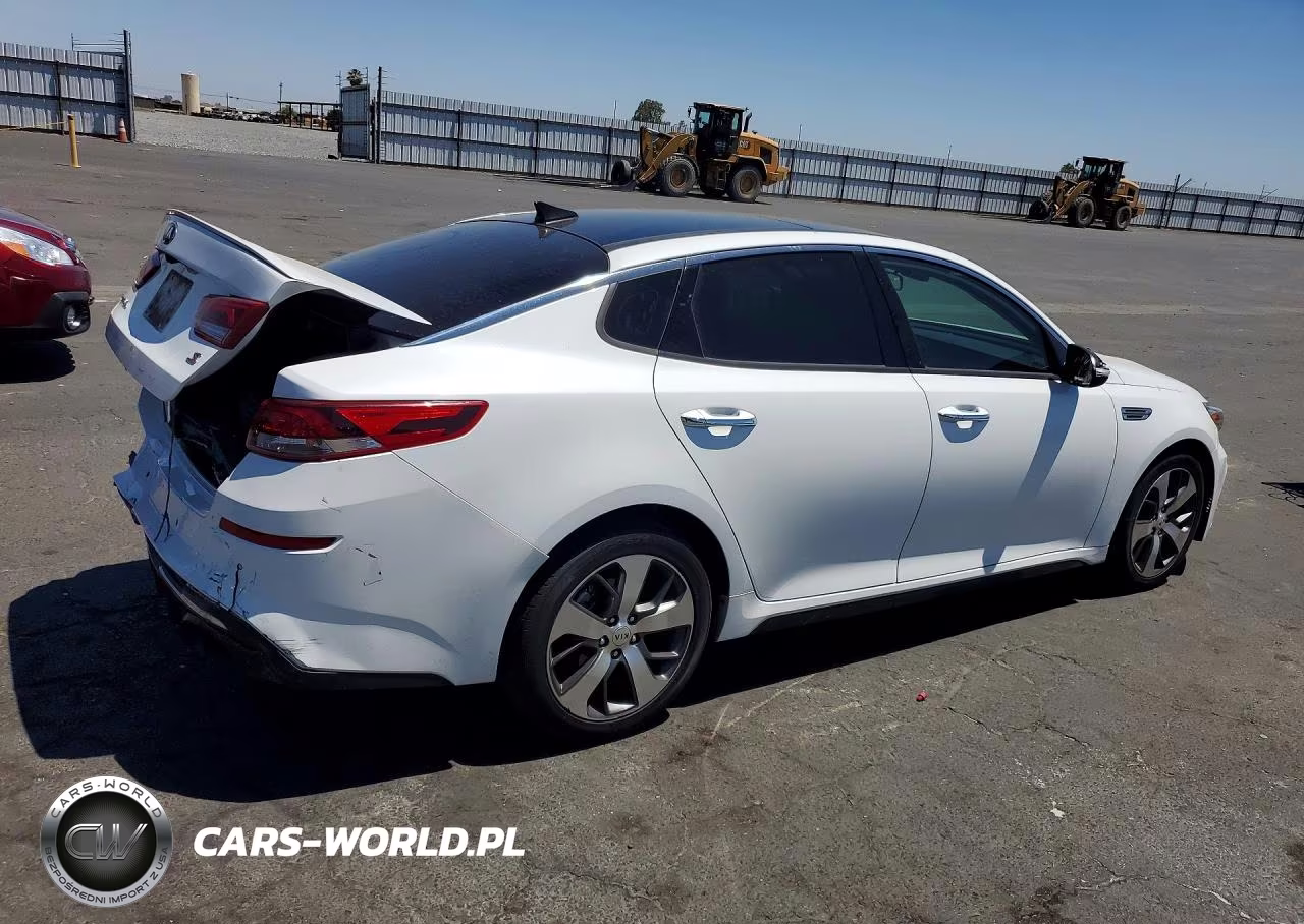 2020 Kia Optima S VIN:5XXGT4L31LG410943 - 3