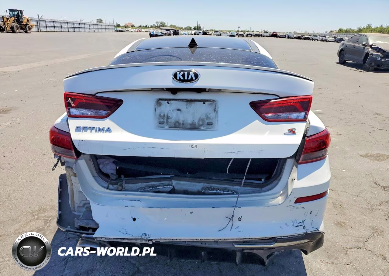 2020 Kia Optima S VIN:5XXGT4L31LG410943 - 6