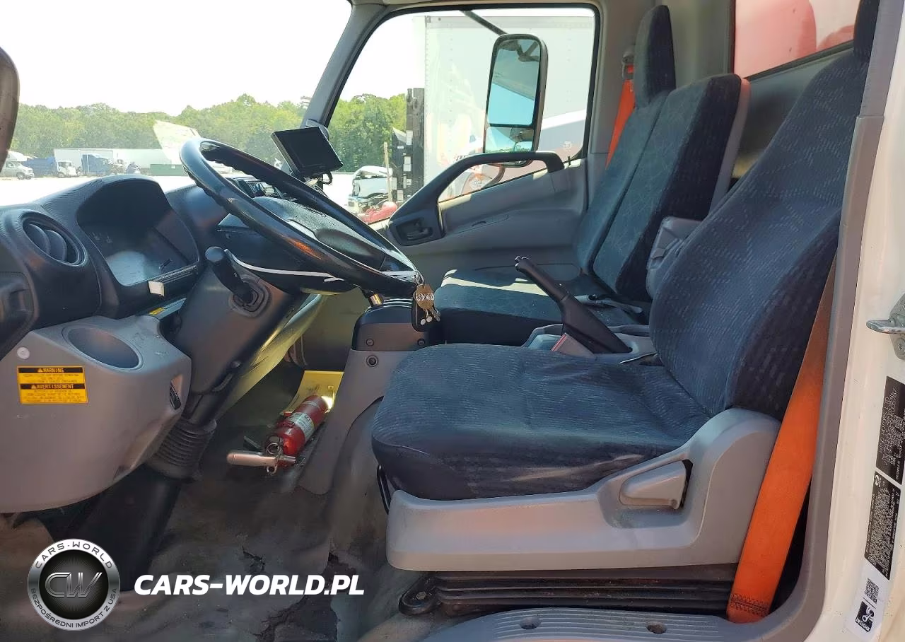 2017 Hino 195 Box Truck VIN:JHHSDM2H6HK005787 - 7