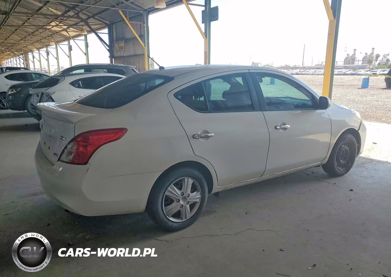 2013 Nissan Versa 1.6 S VIN:3N1CN7AP6DL884203 - 3