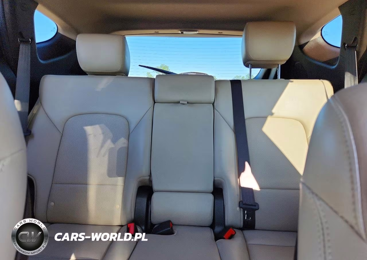2018 Hyundai Santa Fe Sport 2.4L VIN:5XYZUDLB8JG516022 - 10