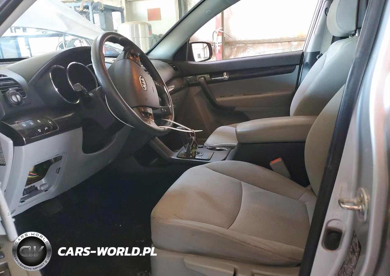 2011 Kia Sorento VIN:5XYKT3A17BG126930 - 7