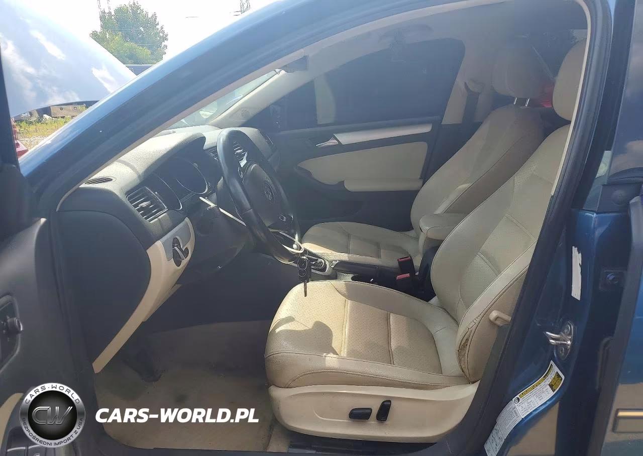 2016 Volkswagen Jetta Hybrid VIN:3VW637AJ0GM405846 - 7