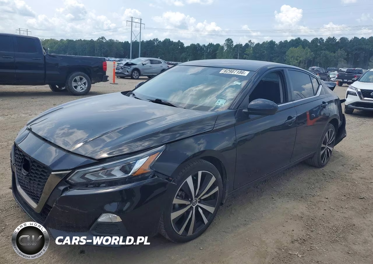 2022 Nissan Altima Sr – zdjęcie 1 z 12