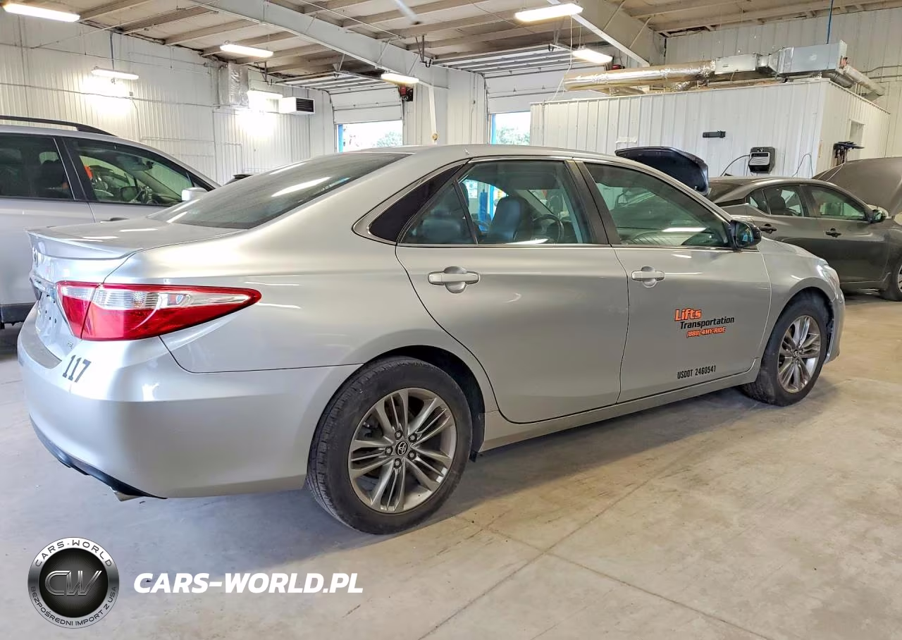 2017 Toyota Camry Se VIN:4T1BF1FK3HU364385 - 3