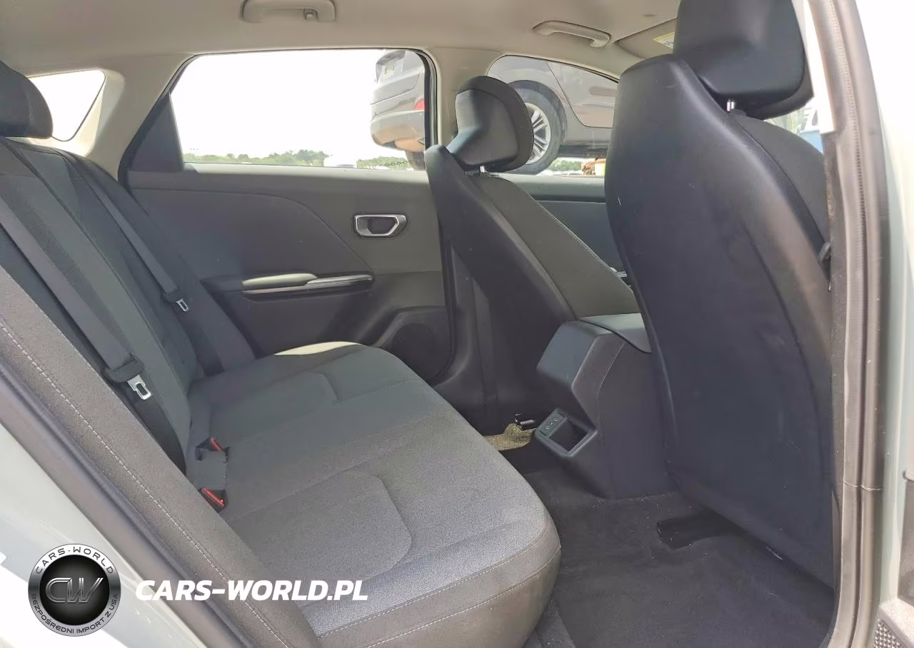 2026 Kia K4 Lxs VIN:3KPFT4DE5TE297714 - 10
