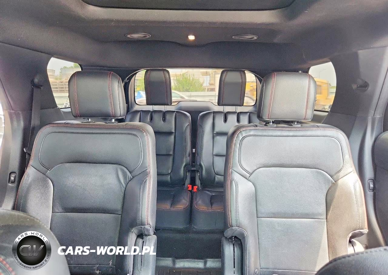 2018 Ford Explorer Sport VIN:1FM5K8GT8JGB65216 - 10