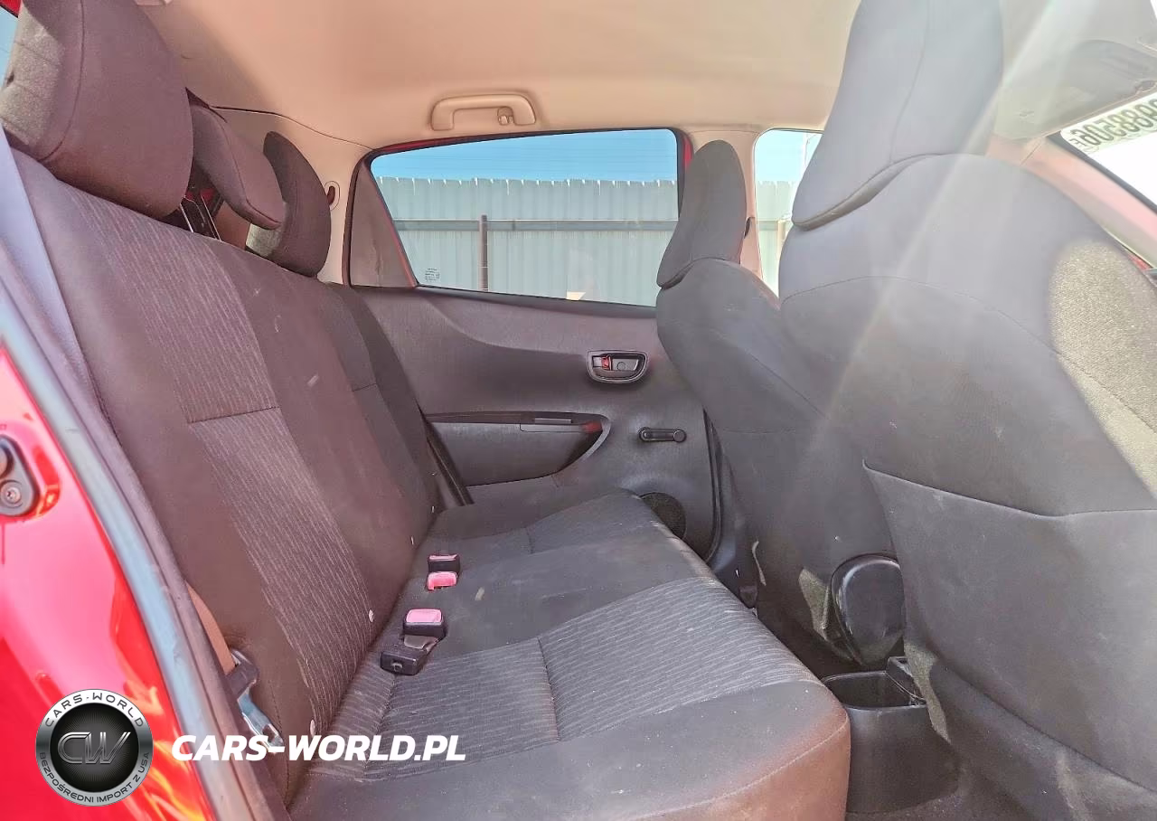 2014 Toyota Yaris 5-Door L Fleet VIN:VNKKTUD31EA010444 - 10