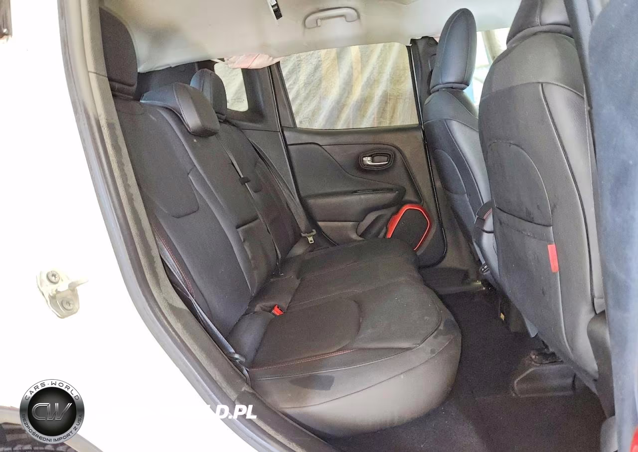 2018 Jeep Renegade Trailhawk VIN:ZACCJBCB3JPH41385 - 11
