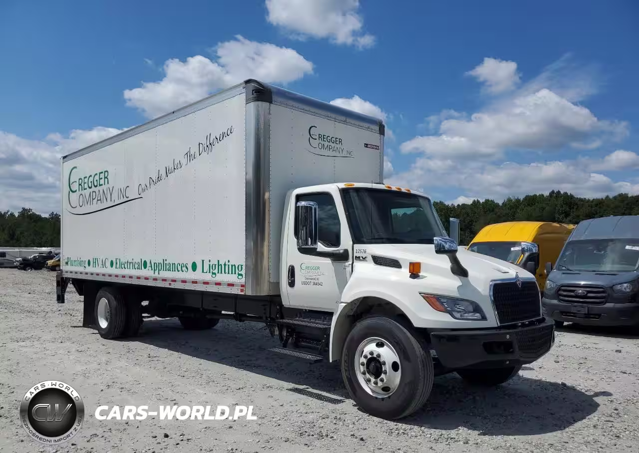 2025 International Mv607 Box Truck