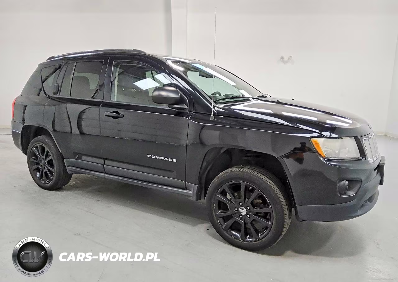 2012 Jeep Compass Latitude VIN:1C4NJDEB0CD621546 - 4