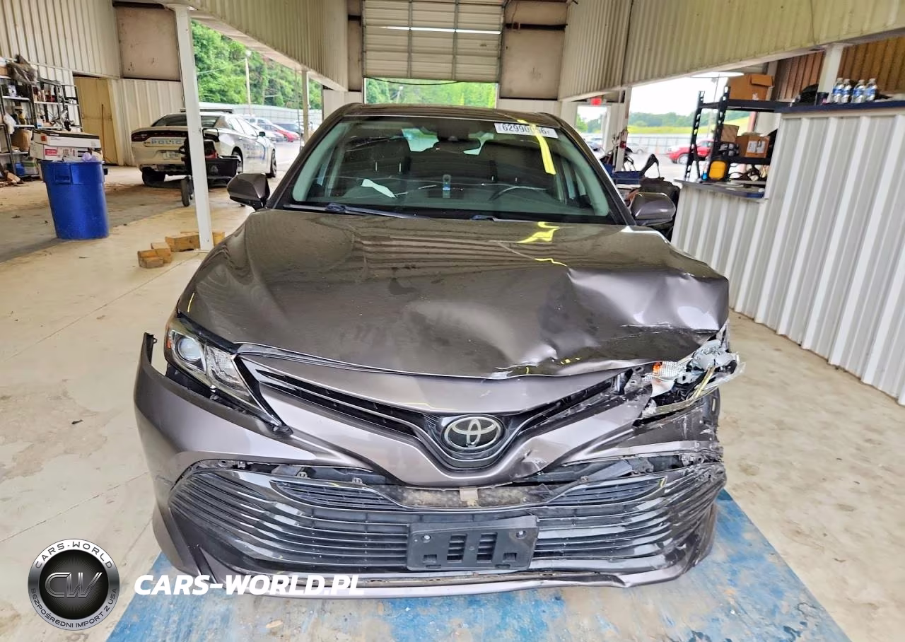 2020 Toyota Camry Le VIN:4T1C11AK0LU972190 - 5