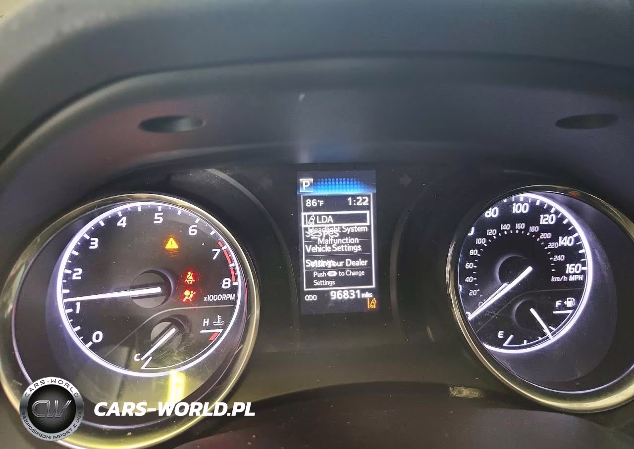 2020 Toyota Camry Le VIN:4T1C11AK0LU972190 - 9