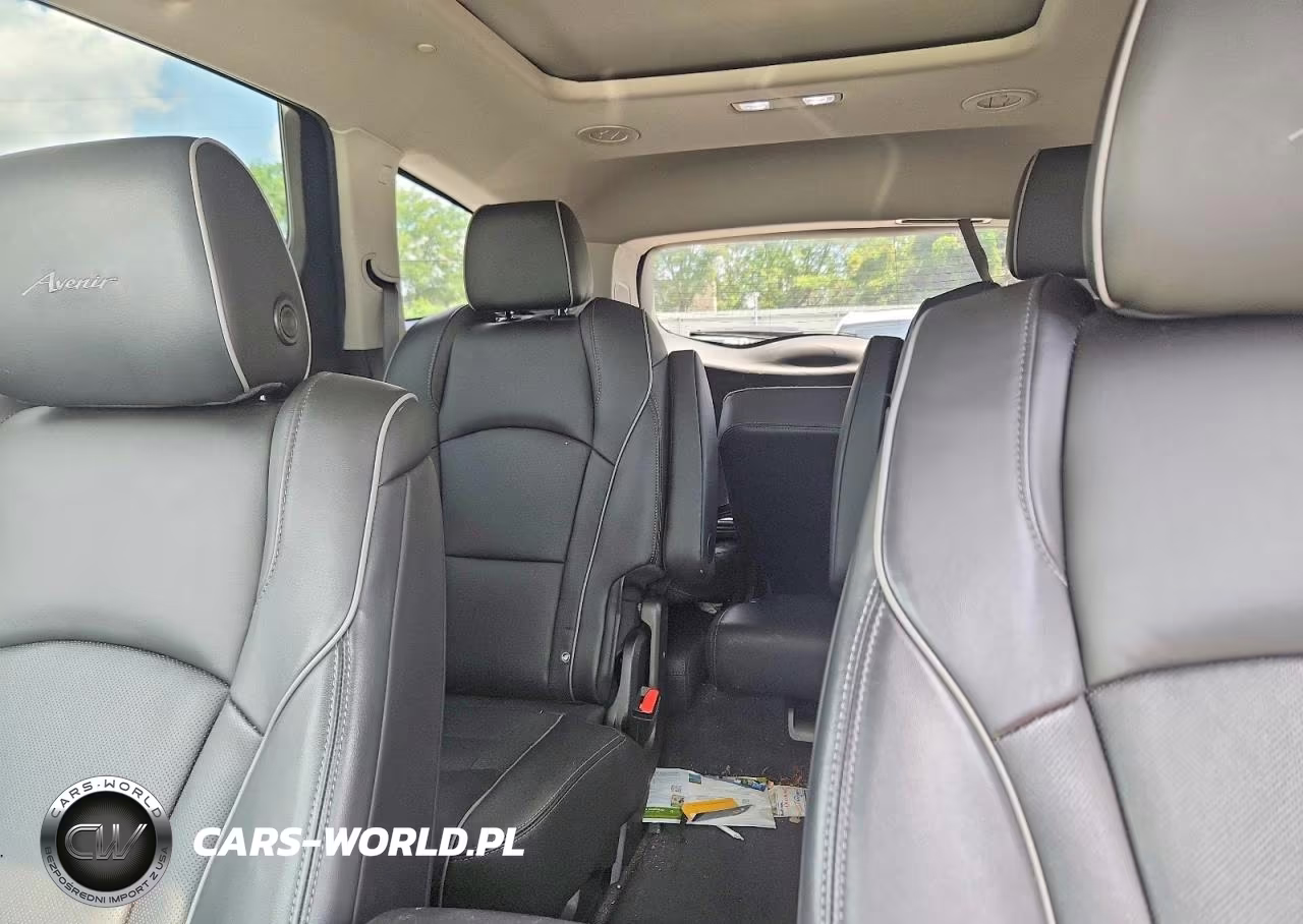 2021 Buick Enclave Avenir VIN:5GAEVCKW8MJ242661 - 10