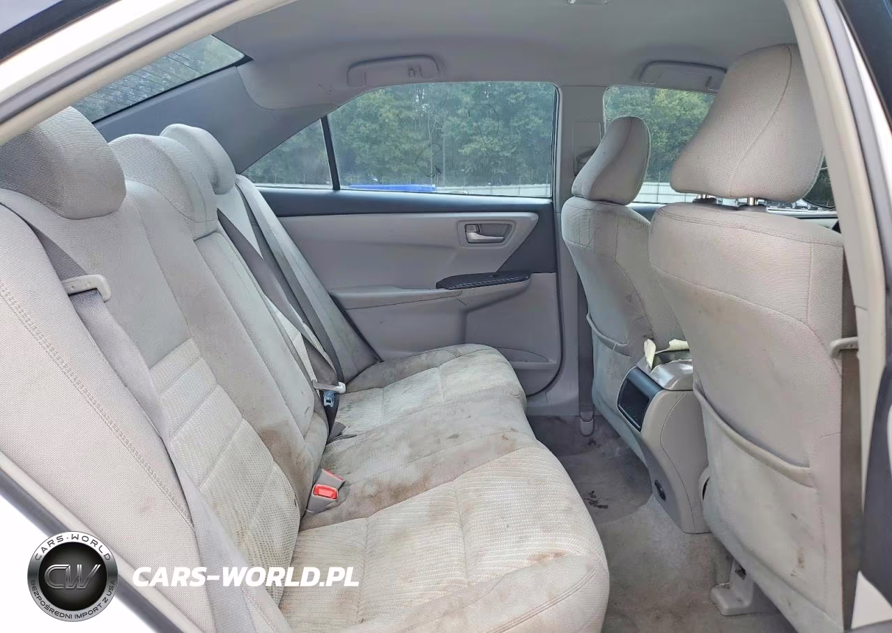 2017 Toyota Camry Le VIN:4T1BF1FK2HU784624 - 10