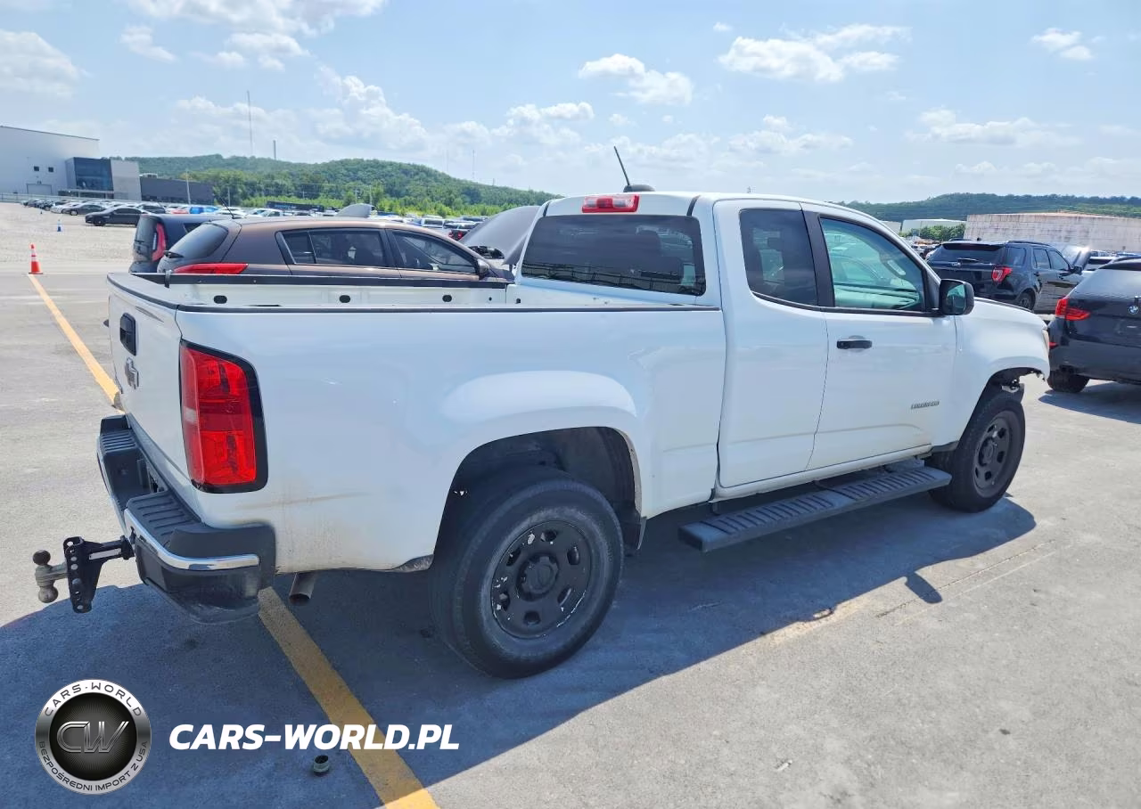 2019 Chevrolet Colorado VIN:1GCHSBEA2K1254087 - 3