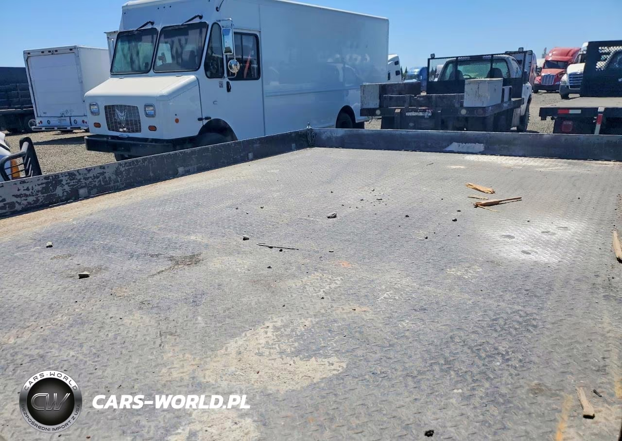 2022 Ford F550 Super Duty VIN:1FDUF5GT6NEE40193 - 10