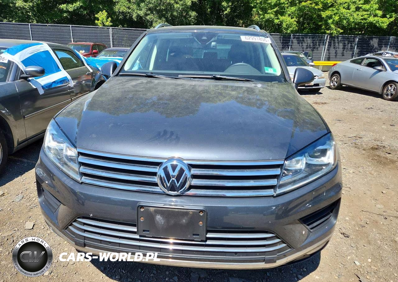 2016 Volkswagen Touareg Sport VIN:WVGEF9BP4GD010273 - 5