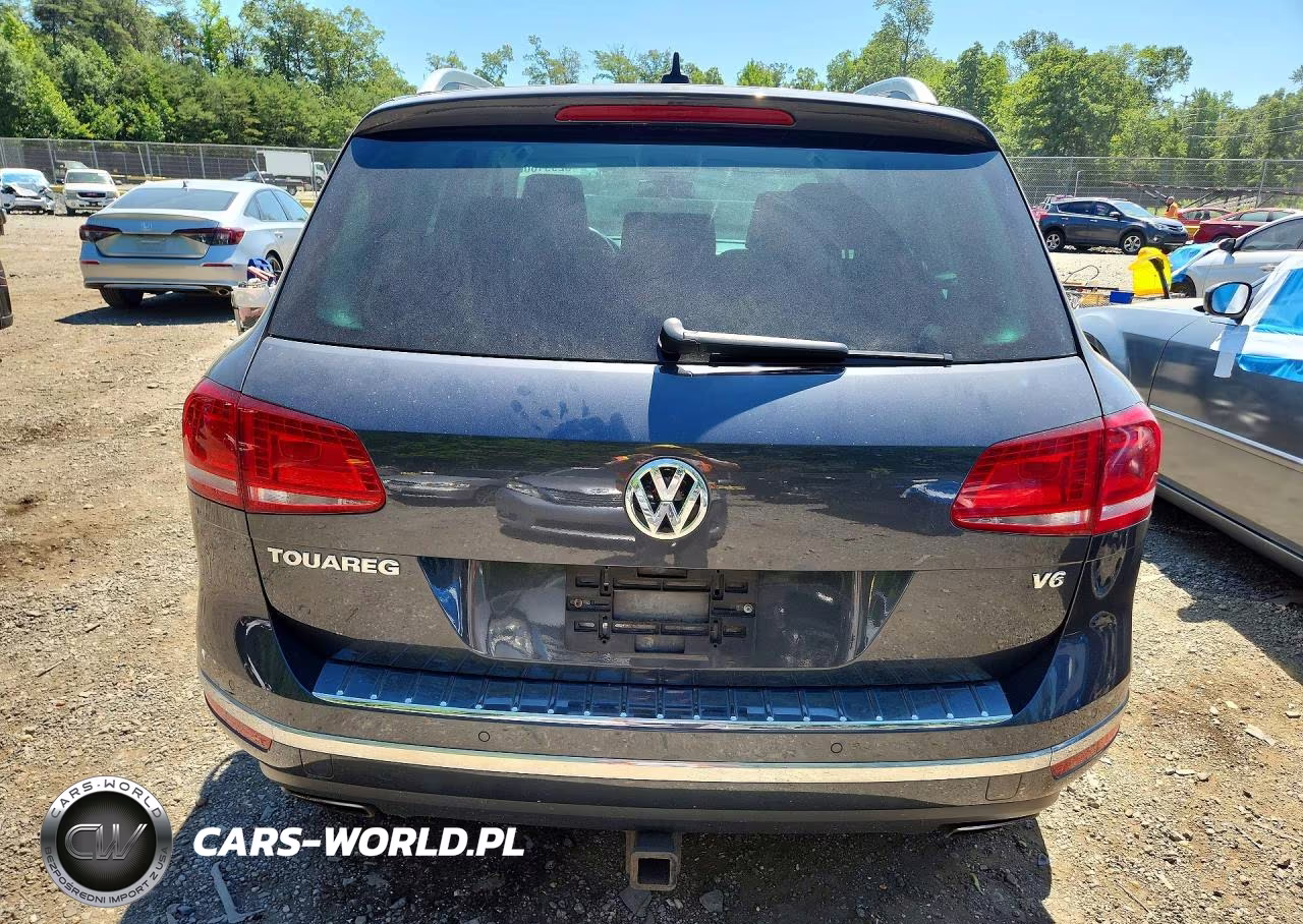 2016 Volkswagen Touareg Sport VIN:WVGEF9BP4GD010273 - 6