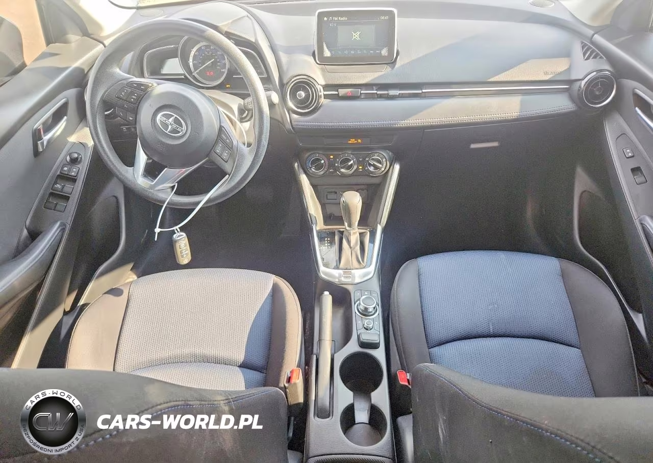 2016 Scion Ia Base VIN:3MYDLBZV5GY134068 - 8