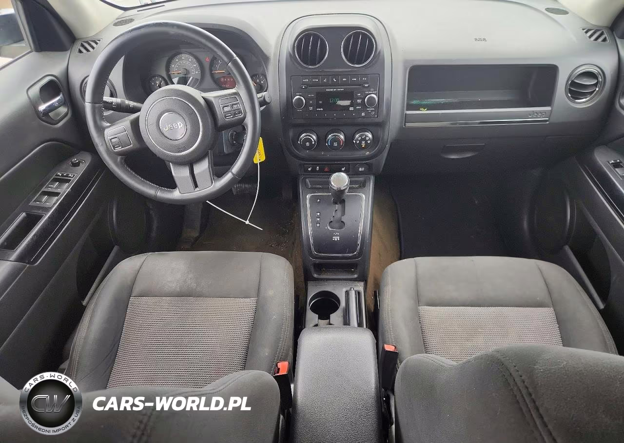 2016 Jeep Patriot Latitude VIN:1C4NJRFB7GD632755 - 8
