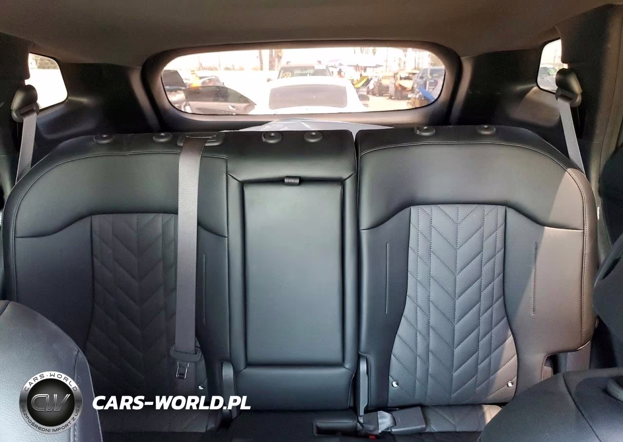 2025 Kia Sportage X Line VIN:KNDPYDDH2S7237999 - 10