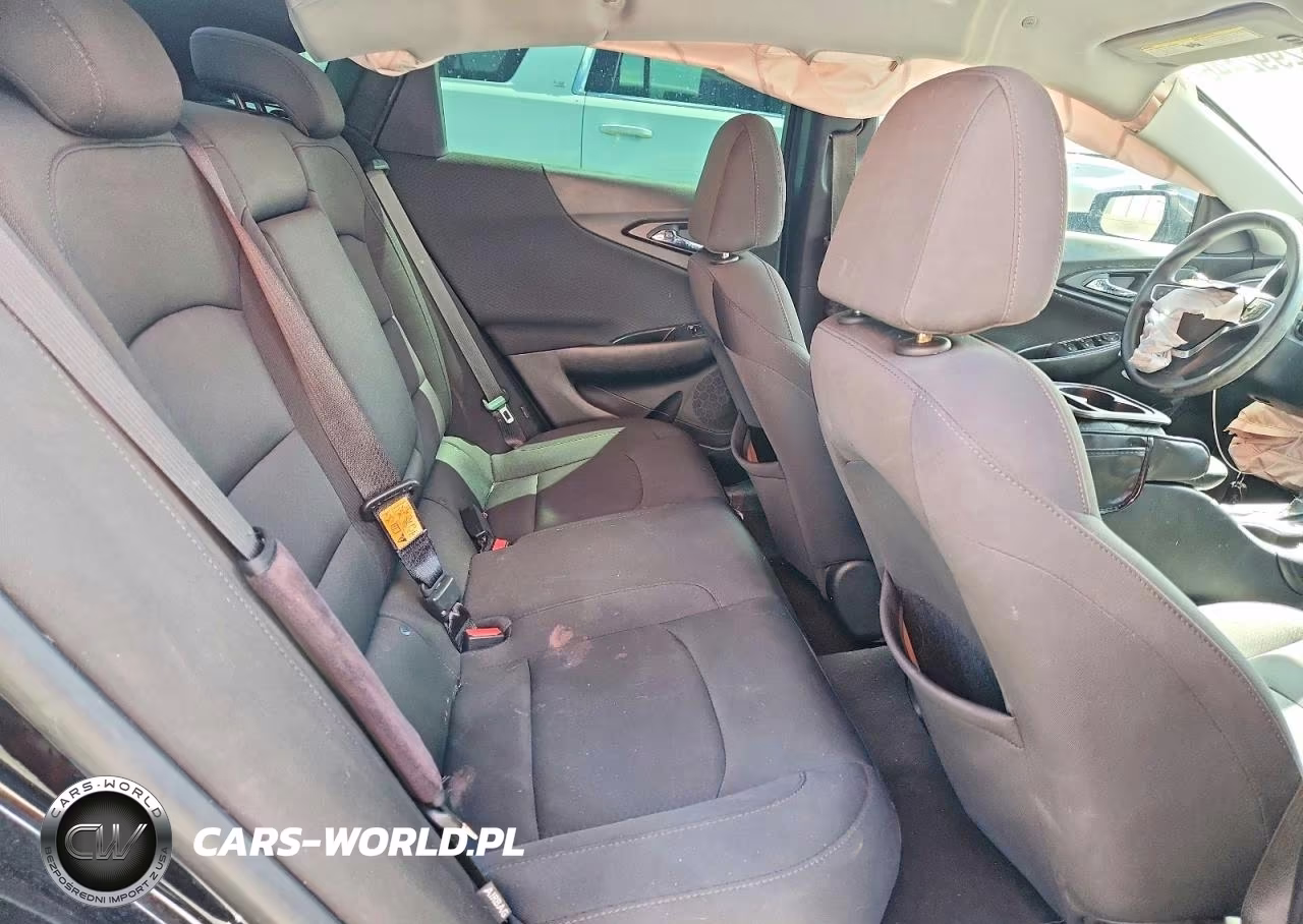 2018 Chevrolet Malibu Lt VIN:1G1ZD5ST7JF141946 - 10