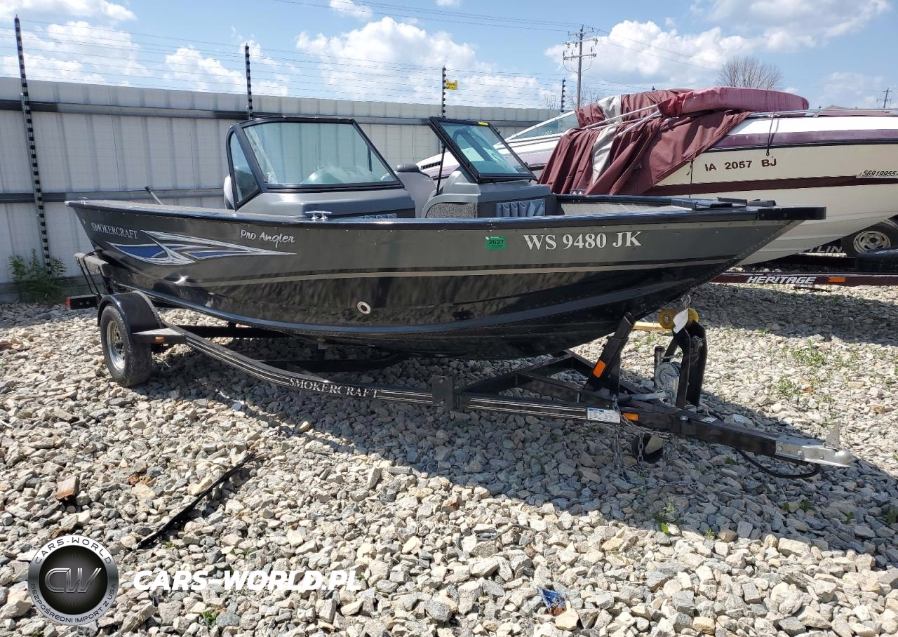 2015 Smoker Craft Boat