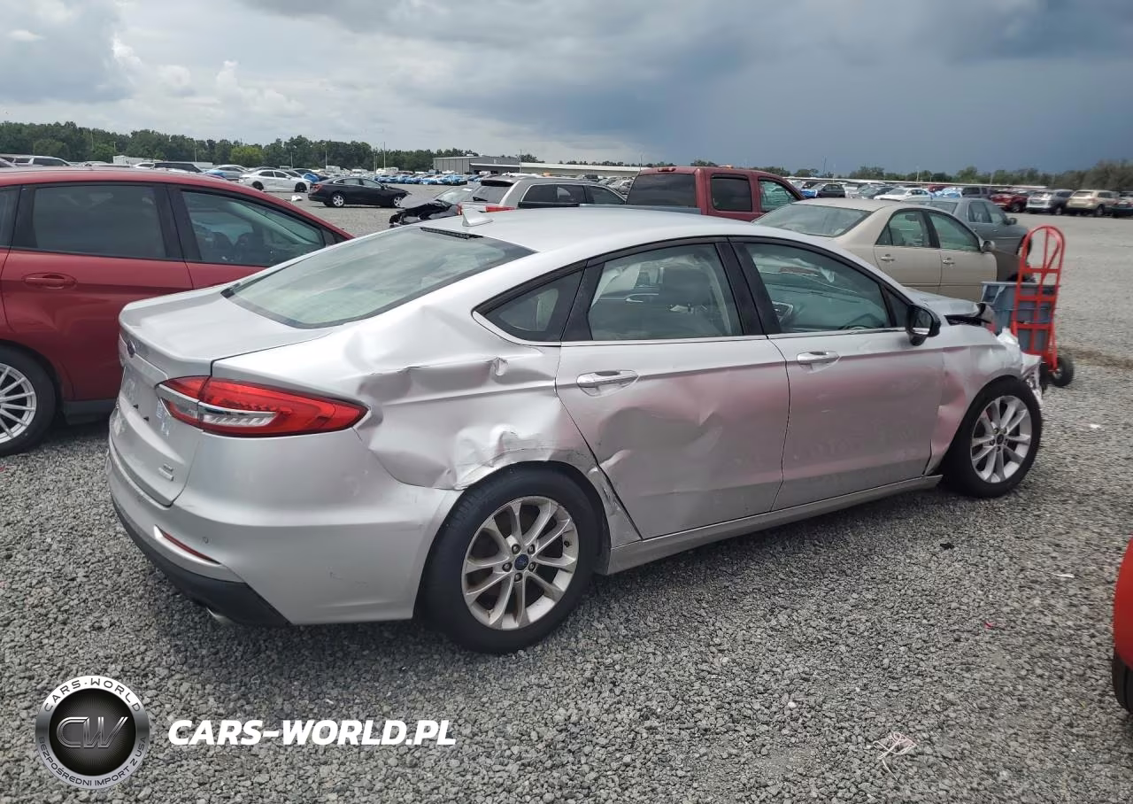 2019 Ford Fusion Se VIN:3FA6P0HD1KR209852 - 3