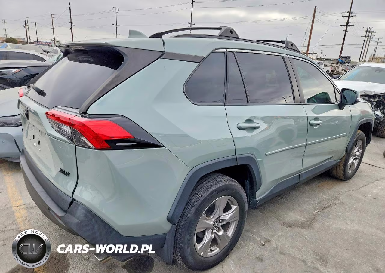 2023 Toyota Rav4 Xle VIN:2T3W1RFV0PW287635 - 3