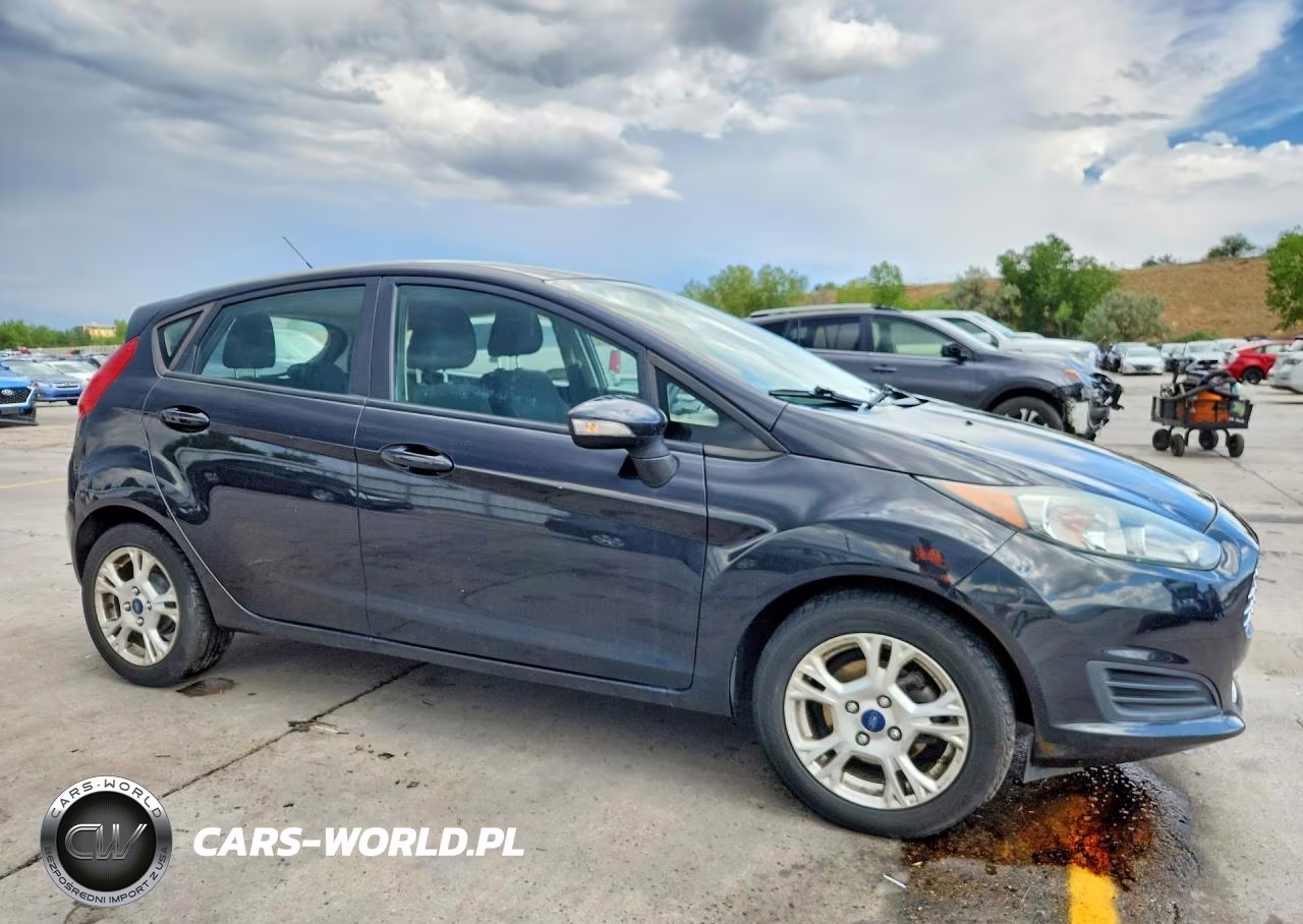 2015 Ford Fiesta Se VIN:3FADP4EJ0FM223270 - 4
