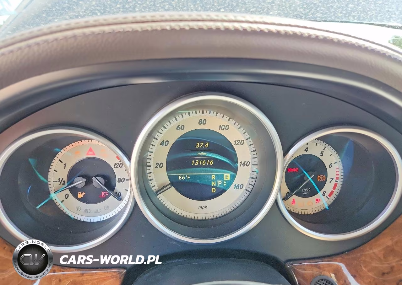 2012 Mercedes-Benz Cls 550 VIN:WDDLJ7DB8CA017843 - 9