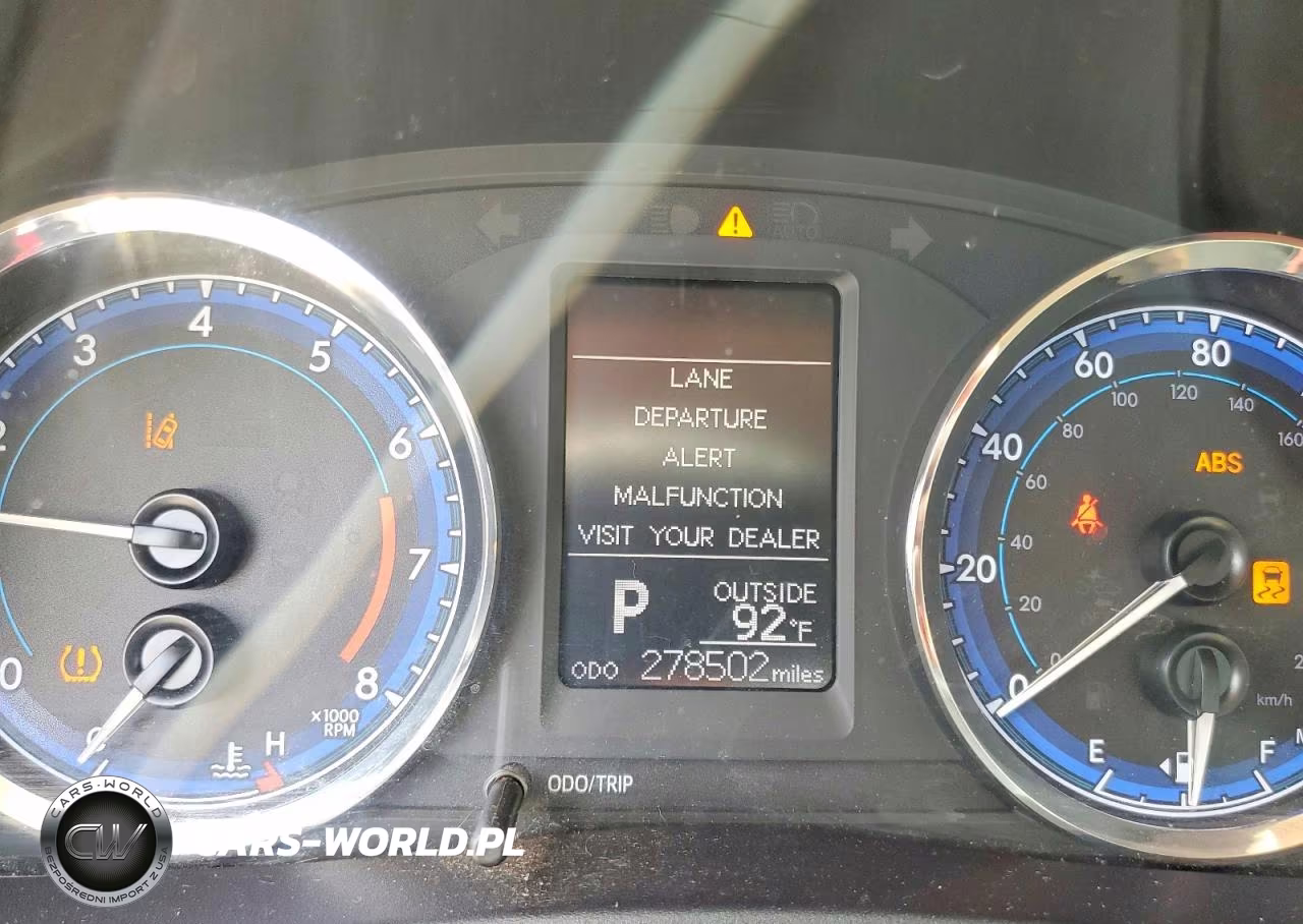 2017 Toyota Corolla Le VIN:2T1BURHE1HC887983 - 9