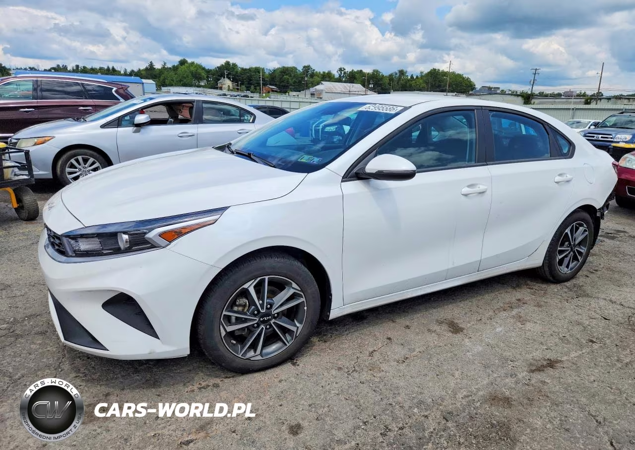 2023 Kia Forte Lxs – zdjęcie 1 z 13