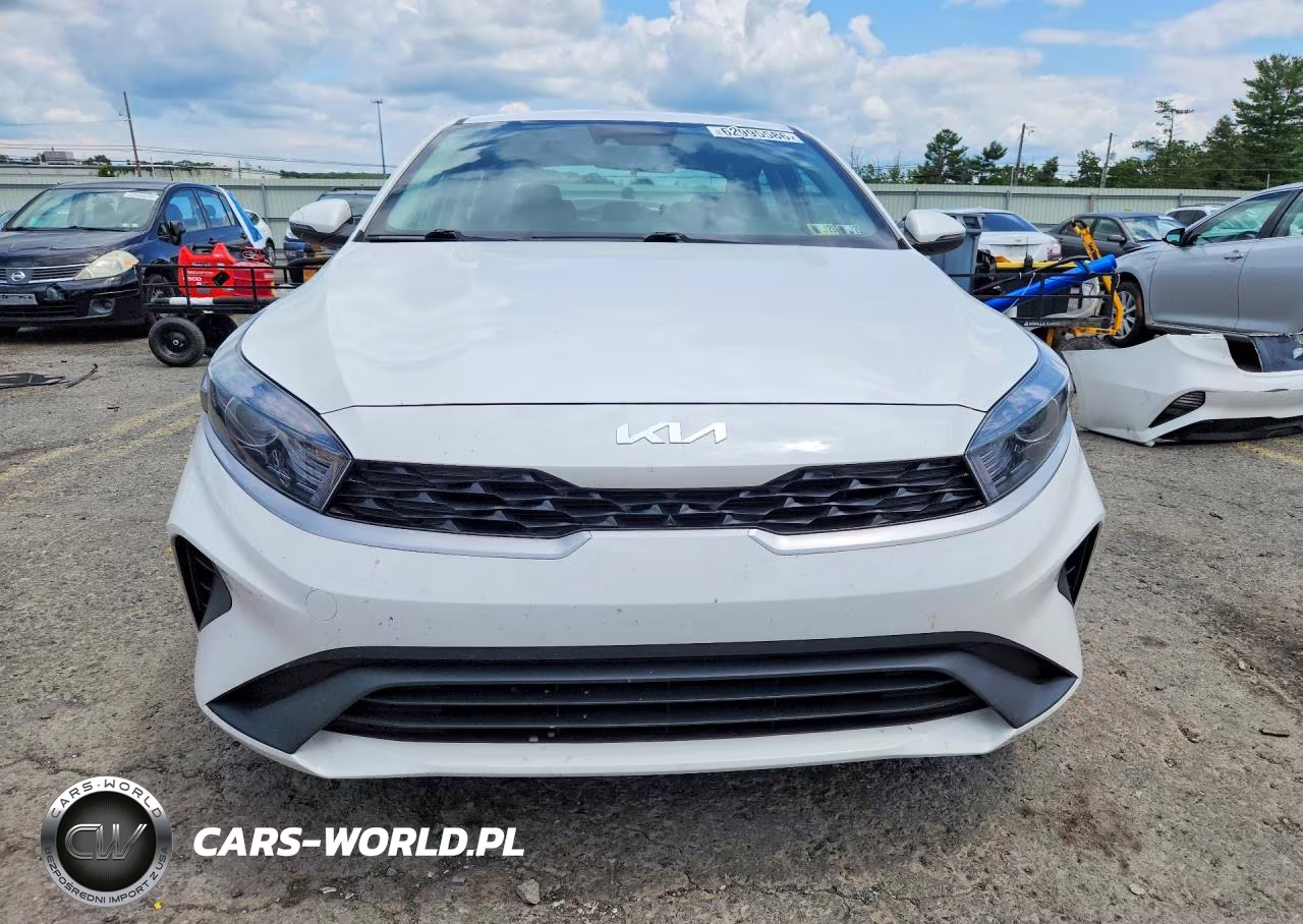 2023 Kia Forte Lxs VIN:3KPF24AD7PE664438 - 5