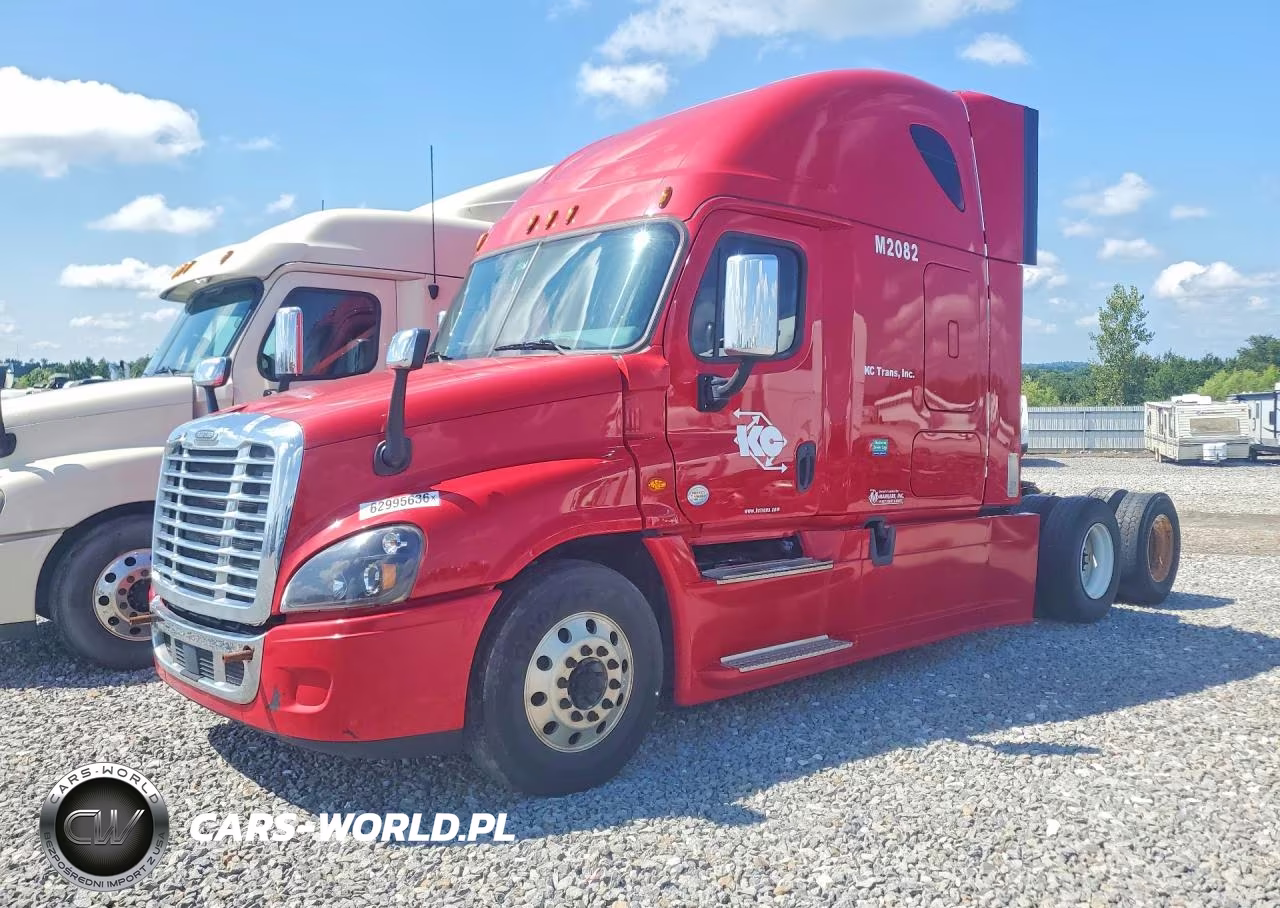 2018 Freightliner Cascadia 125 Semi Truck