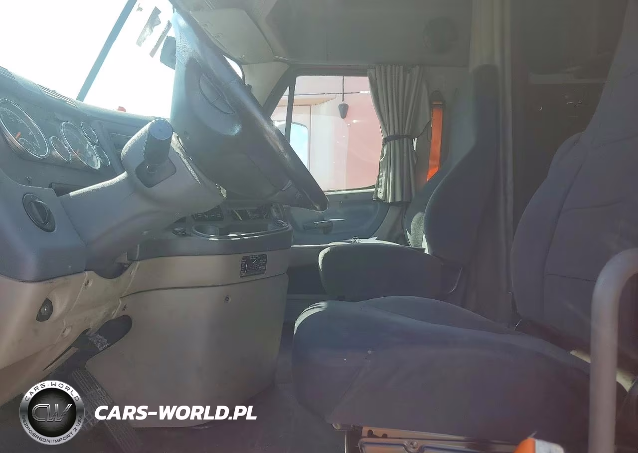 2018 Freightliner Cascadia 125 Semi Truck VIN:3AKJGLDV9JSJT7295 - 7