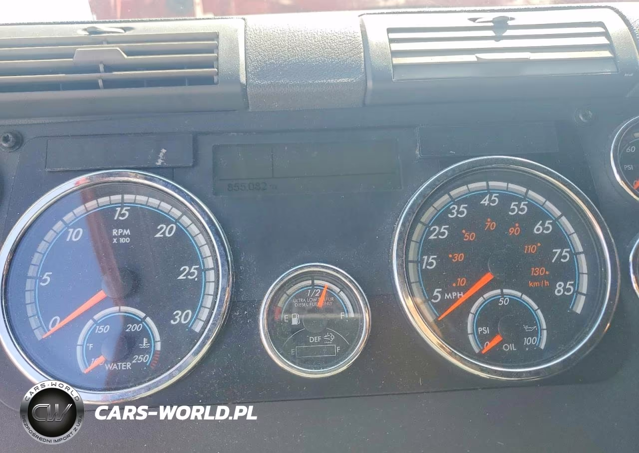 2018 Freightliner Cascadia 125 Semi Truck VIN:3AKJGLDV9JSJT7295 - 9