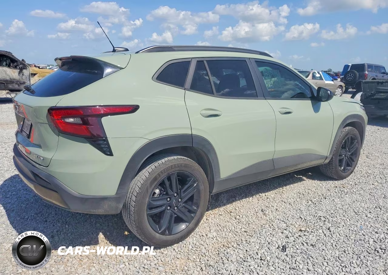 2025 Chevrolet Trax Activ VIN:KL77LKEP8SC214482 - 3